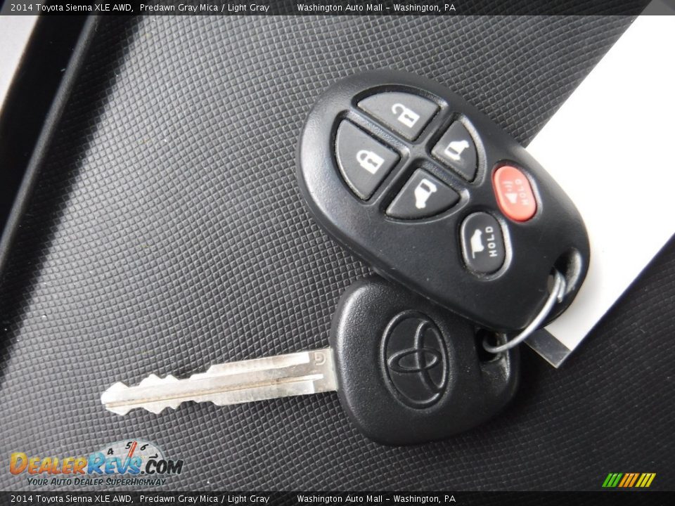 2014 Toyota Sienna XLE AWD Predawn Gray Mica / Light Gray Photo #27