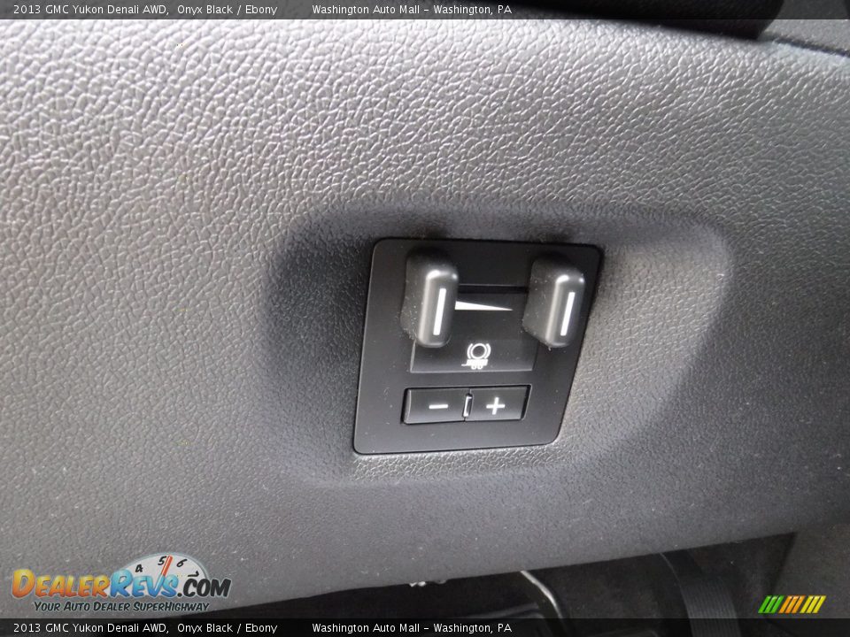 2013 GMC Yukon Denali AWD Onyx Black / Ebony Photo #16