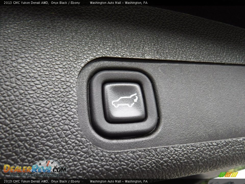 2013 GMC Yukon Denali AWD Onyx Black / Ebony Photo #29