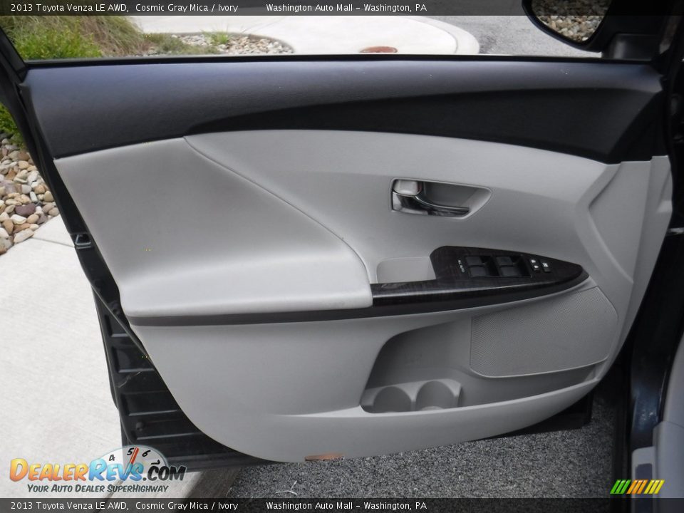 2013 Toyota Venza LE AWD Cosmic Gray Mica / Ivory Photo #12