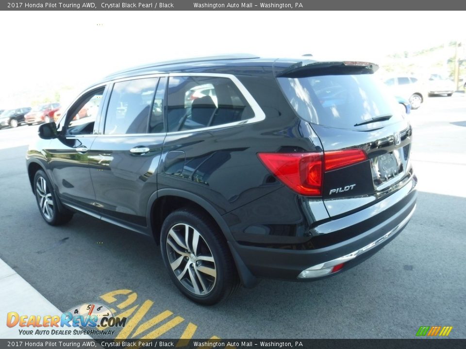 2017 Honda Pilot Touring AWD Crystal Black Pearl / Black Photo #7