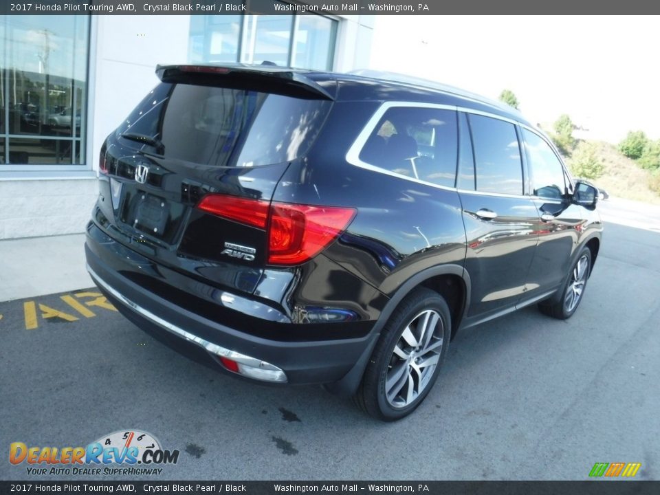 2017 Honda Pilot Touring AWD Crystal Black Pearl / Black Photo #9