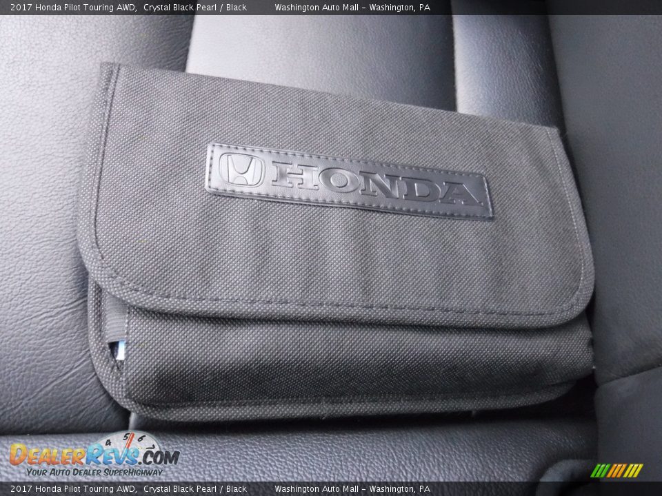 2017 Honda Pilot Touring AWD Crystal Black Pearl / Black Photo #29