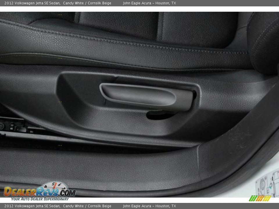 2012 Volkswagen Jetta SE Sedan Candy White / Cornsilk Beige Photo #16