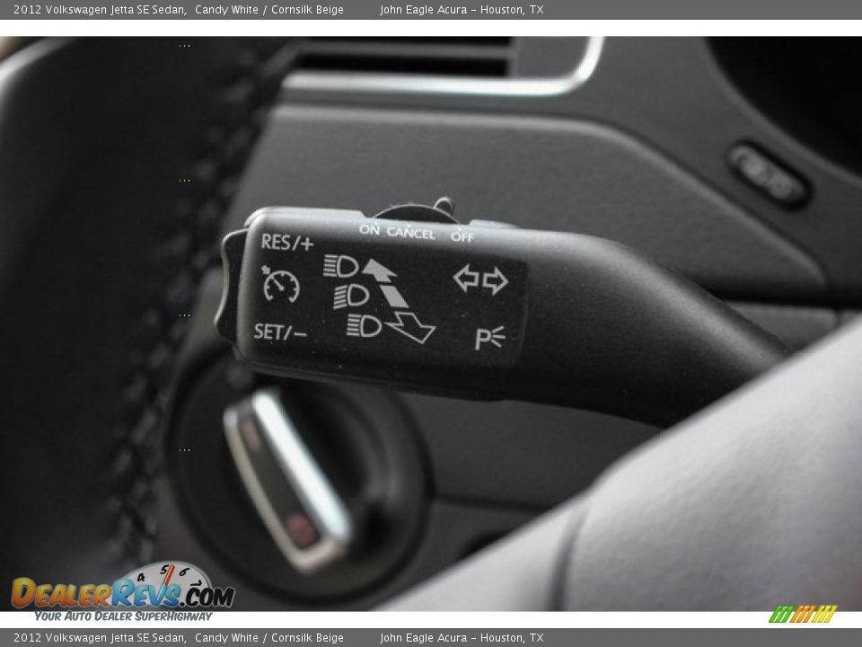 2012 Volkswagen Jetta SE Sedan Candy White / Cornsilk Beige Photo #32