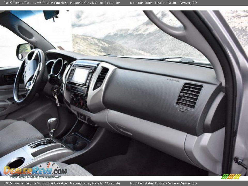 2015 Toyota Tacoma V6 Double Cab 4x4 Magnetic Gray Metallic / Graphite Photo #16