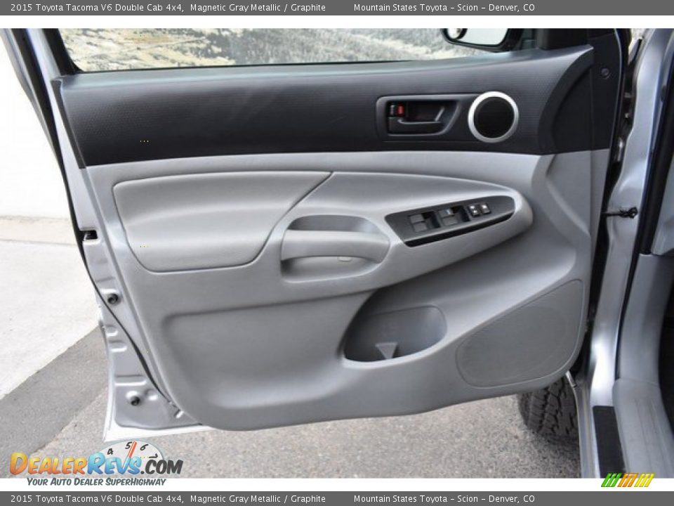 2015 Toyota Tacoma V6 Double Cab 4x4 Magnetic Gray Metallic / Graphite Photo #24