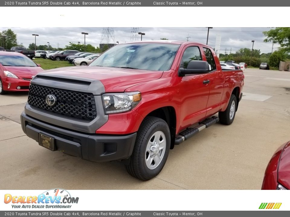 Front 3/4 View of 2020 Toyota Tundra SR5 Double Cab 4x4 Photo #1