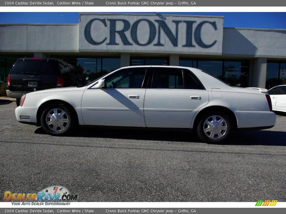 2004 Cadillac DeVille Sedan Cotillion White / Shale Photo #1
