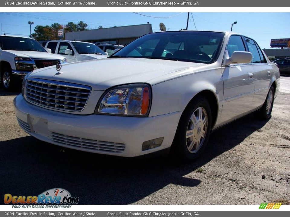 2004 Cadillac DeVille Sedan Cotillion White / Shale Photo #2