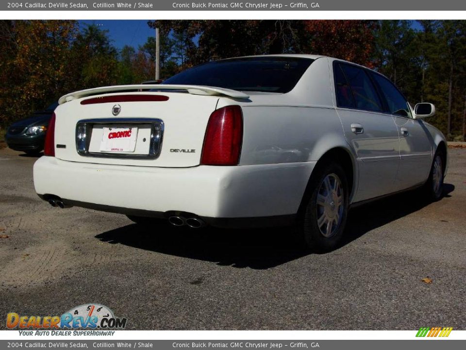 2004 Cadillac DeVille Sedan Cotillion White / Shale Photo #6