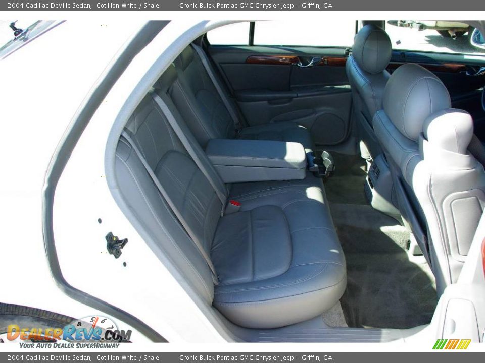 2004 Cadillac DeVille Sedan Cotillion White / Shale Photo #13
