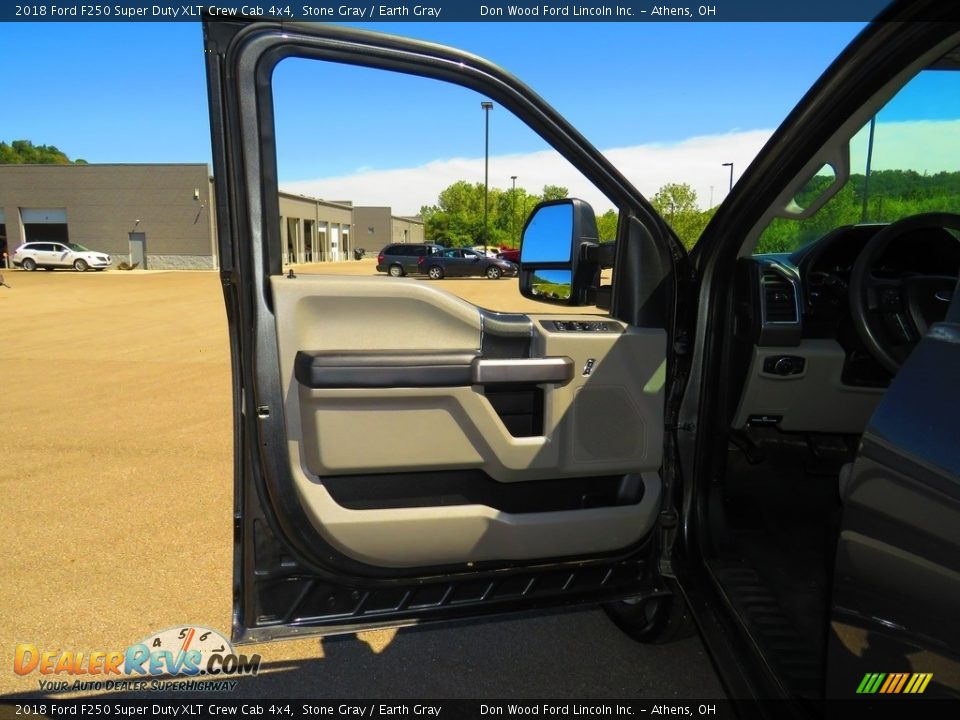 2018 Ford F250 Super Duty XLT Crew Cab 4x4 Stone Gray / Earth Gray Photo #16