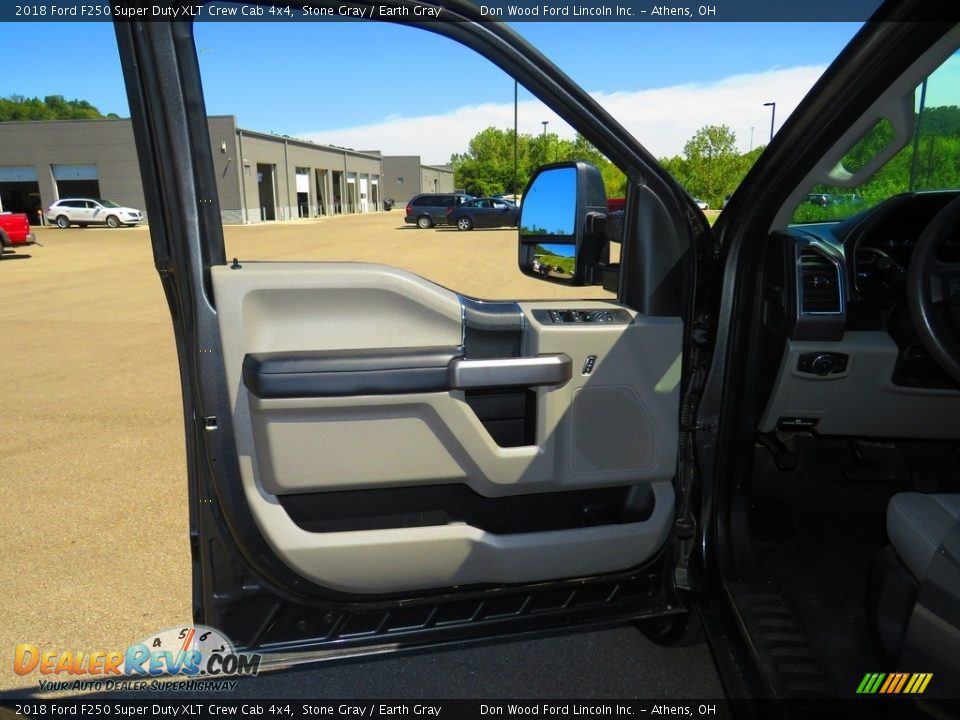 2018 Ford F250 Super Duty XLT Crew Cab 4x4 Stone Gray / Earth Gray Photo #17