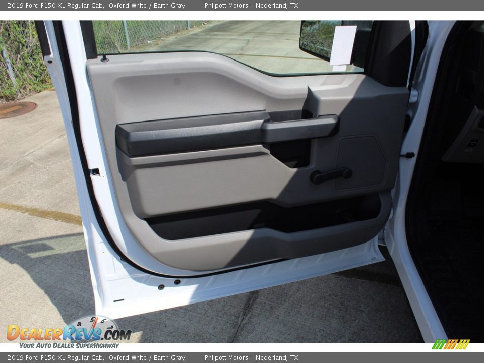 2019 Ford F150 XL Regular Cab Oxford White / Earth Gray Photo #9