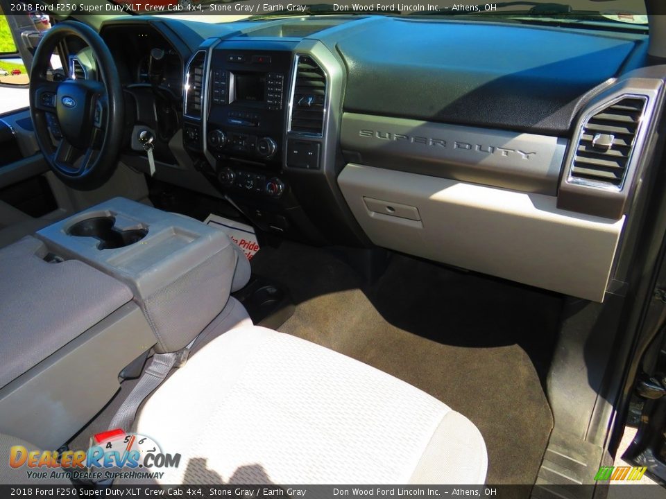 2018 Ford F250 Super Duty XLT Crew Cab 4x4 Stone Gray / Earth Gray Photo #28