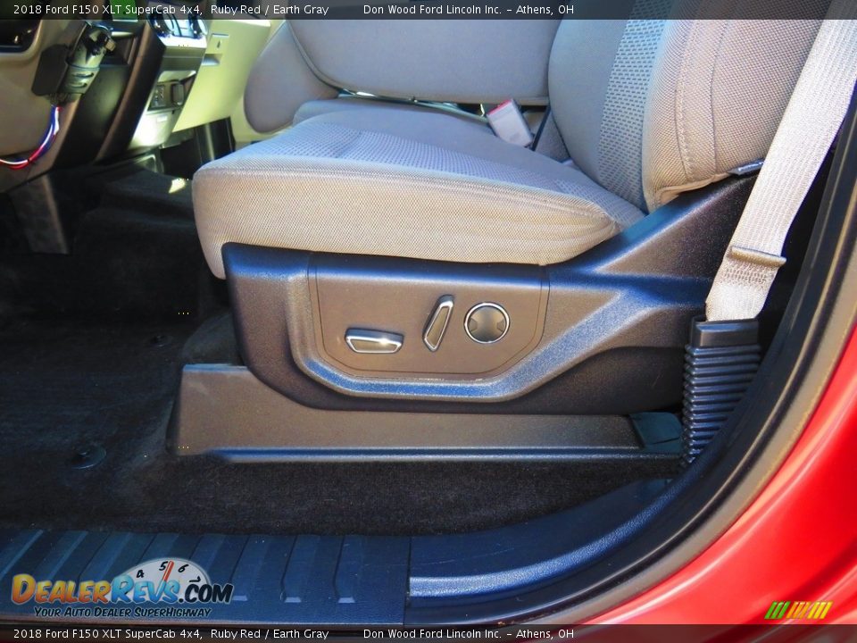 2018 Ford F150 XLT SuperCab 4x4 Ruby Red / Earth Gray Photo #18
