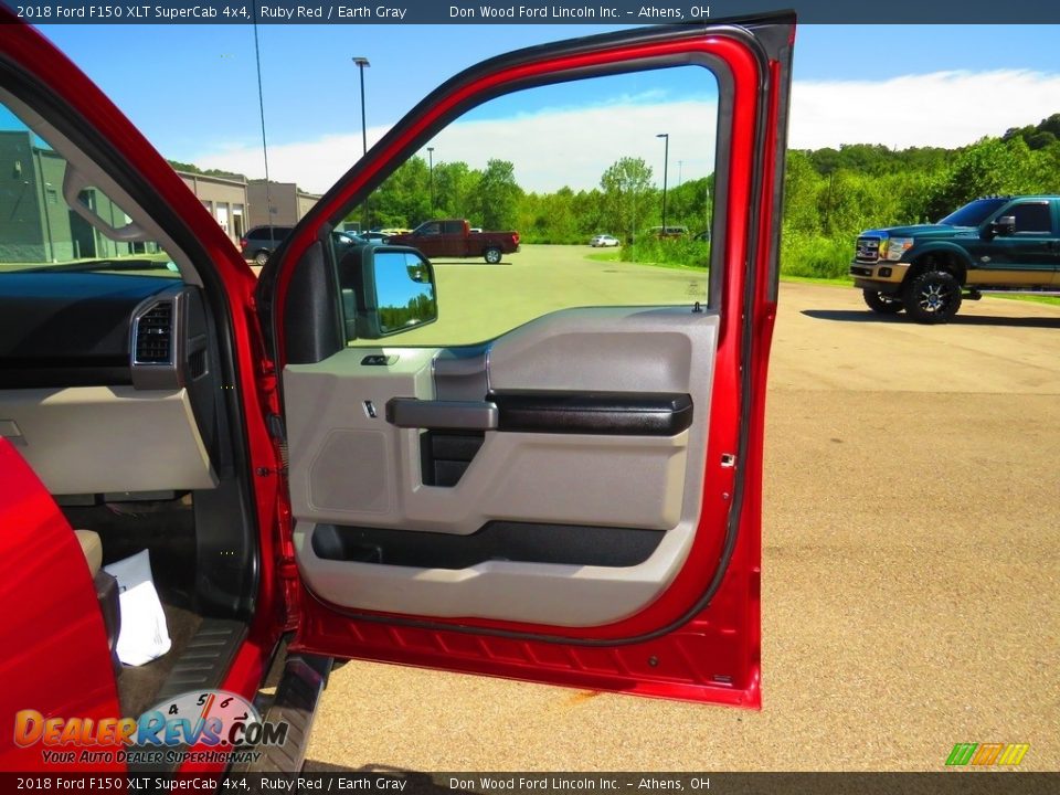 2018 Ford F150 XLT SuperCab 4x4 Ruby Red / Earth Gray Photo #25
