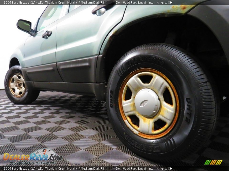 2006 Ford Escape XLS 4WD Titanium Green Metallic / Medium/Dark Flint Photo #10