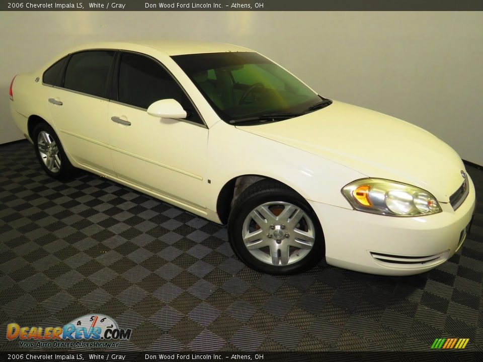 2006 Chevrolet Impala LS White / Gray Photo #2