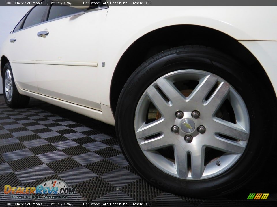 2006 Chevrolet Impala LS White / Gray Photo #3