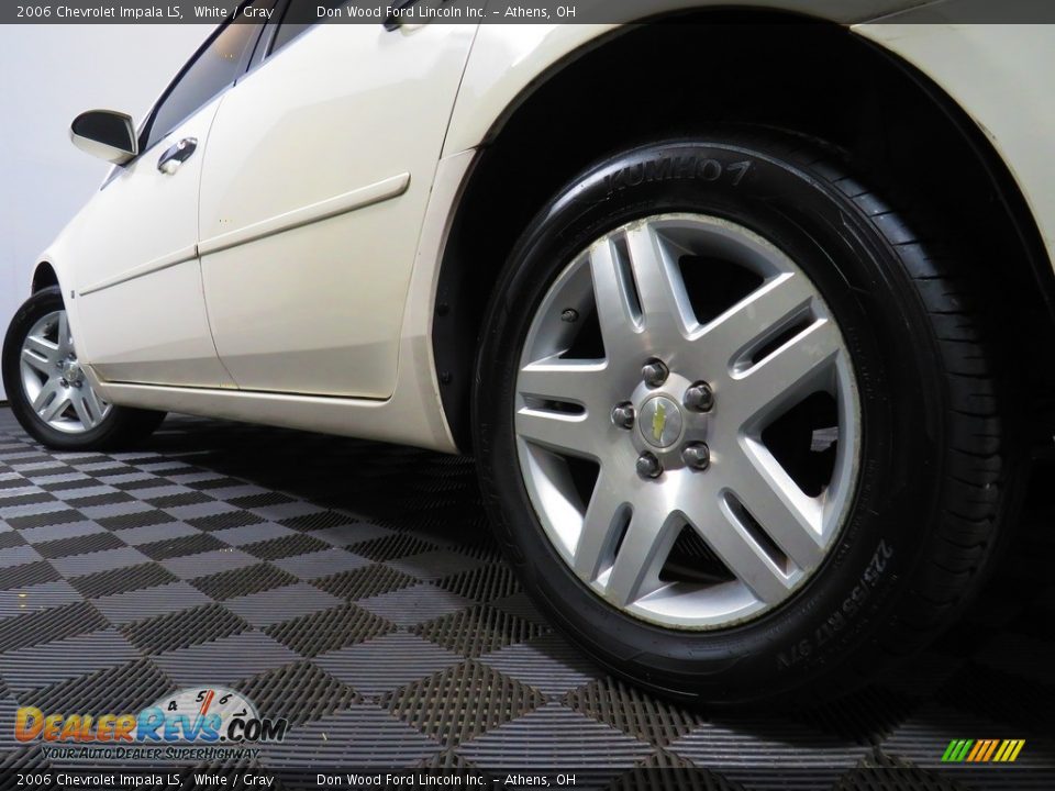 2006 Chevrolet Impala LS White / Gray Photo #10