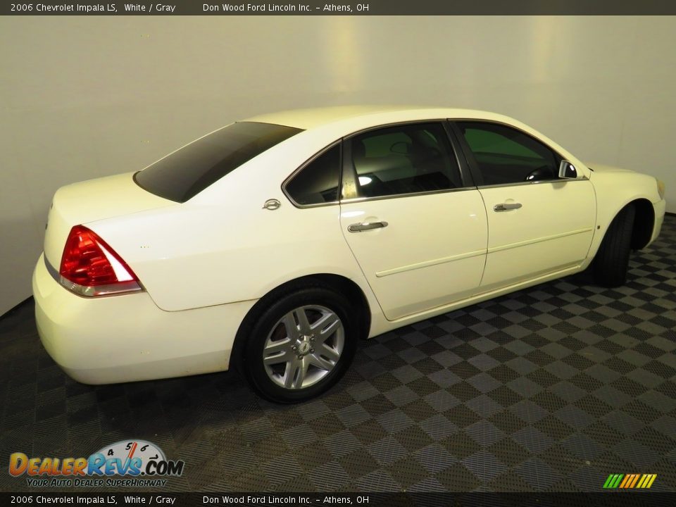 2006 Chevrolet Impala LS White / Gray Photo #14