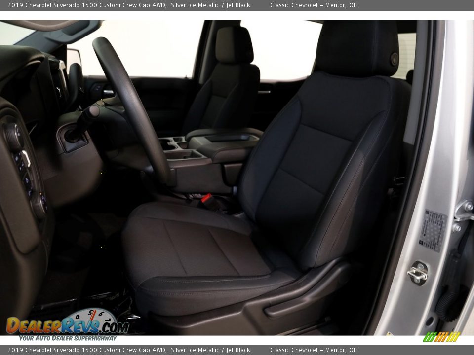 2019 Chevrolet Silverado 1500 Custom Crew Cab 4WD Silver Ice Metallic / Jet Black Photo #5