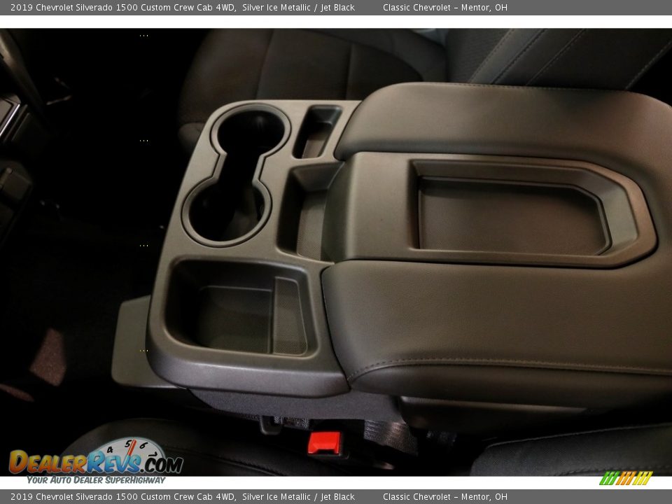 2019 Chevrolet Silverado 1500 Custom Crew Cab 4WD Silver Ice Metallic / Jet Black Photo #14