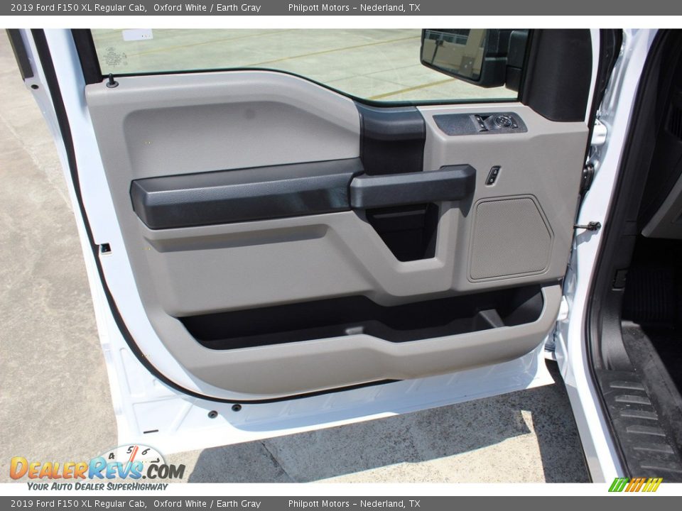 2019 Ford F150 XL Regular Cab Oxford White / Earth Gray Photo #11