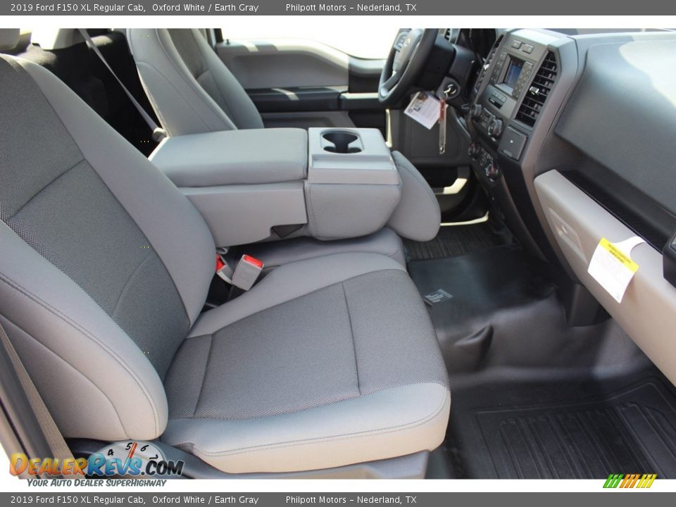 2019 Ford F150 XL Regular Cab Oxford White / Earth Gray Photo #24