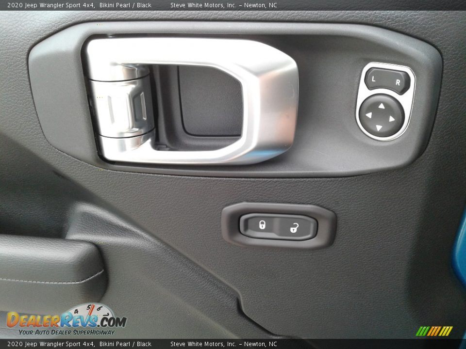 Controls of 2020 Jeep Wrangler Sport 4x4 Photo #9