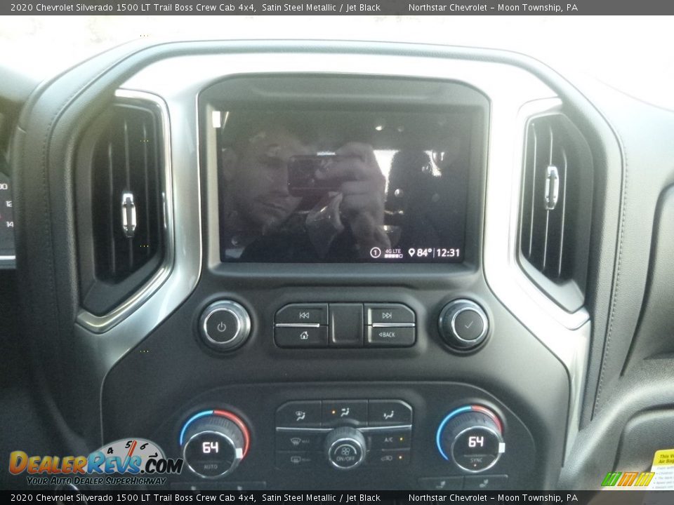 Controls of 2020 Chevrolet Silverado 1500 LT Trail Boss Crew Cab 4x4 Photo #16