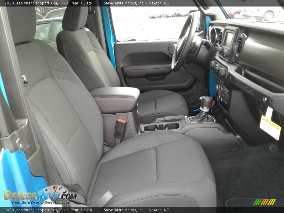 Front Seat of 2020 Jeep Wrangler Sport 4x4 Photo #14