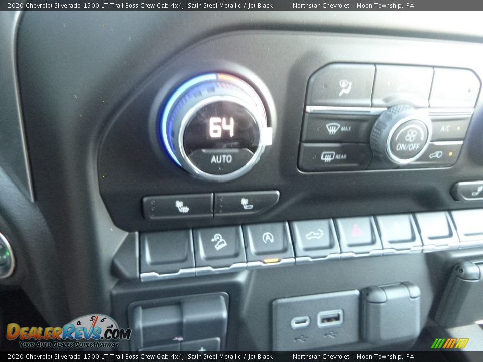 Controls of 2020 Chevrolet Silverado 1500 LT Trail Boss Crew Cab 4x4 Photo #20
