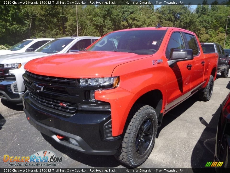 Front 3/4 View of 2020 Chevrolet Silverado 1500 LT Trail Boss Crew Cab 4x4 Photo #1