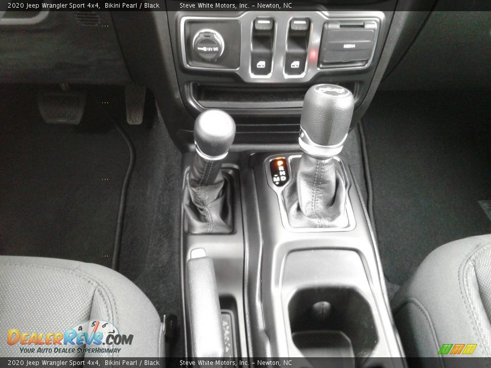 2020 Jeep Wrangler Sport 4x4 Shifter Photo #22