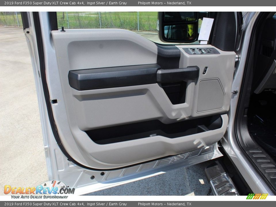 2019 Ford F350 Super Duty XLT Crew Cab 4x4 Ingot Silver / Earth Gray Photo #9