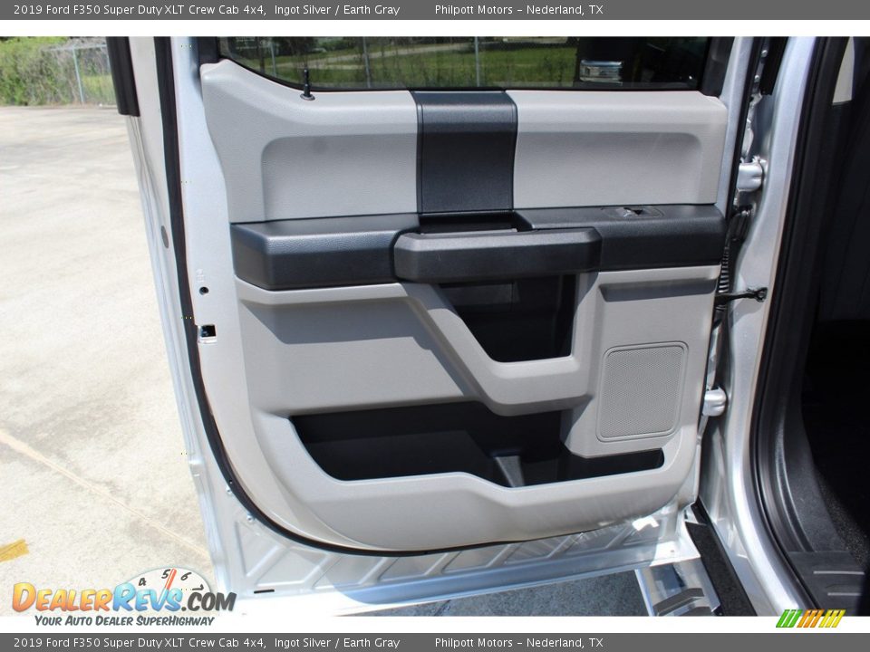 2019 Ford F350 Super Duty XLT Crew Cab 4x4 Ingot Silver / Earth Gray Photo #18