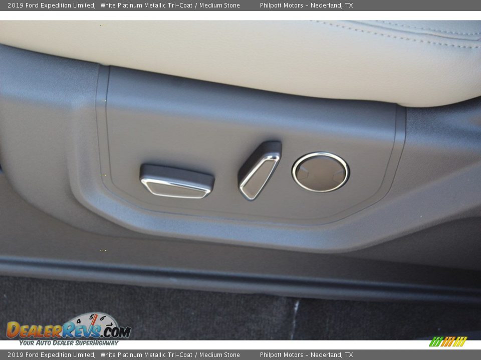 2019 Ford Expedition Limited White Platinum Metallic Tri-Coat / Medium Stone Photo #11