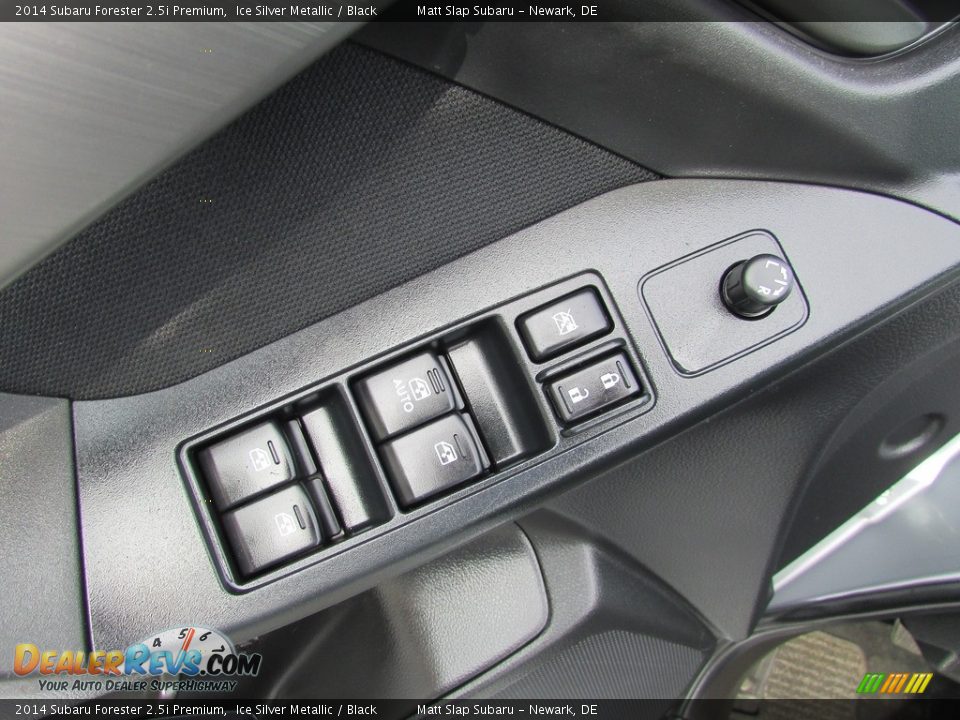 2014 Subaru Forester 2.5i Premium Ice Silver Metallic / Black Photo #15