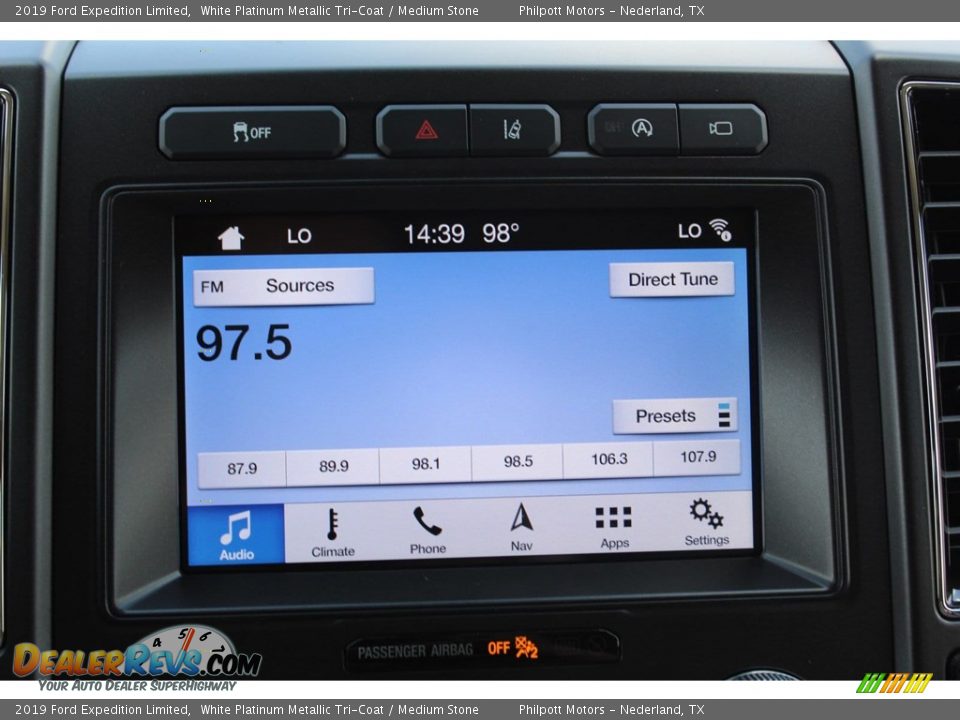 2019 Ford Expedition Limited White Platinum Metallic Tri-Coat / Medium Stone Photo #16