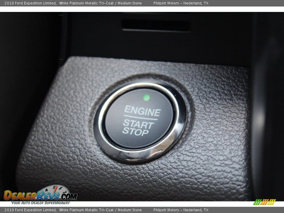2019 Ford Expedition Limited White Platinum Metallic Tri-Coat / Medium Stone Photo #18