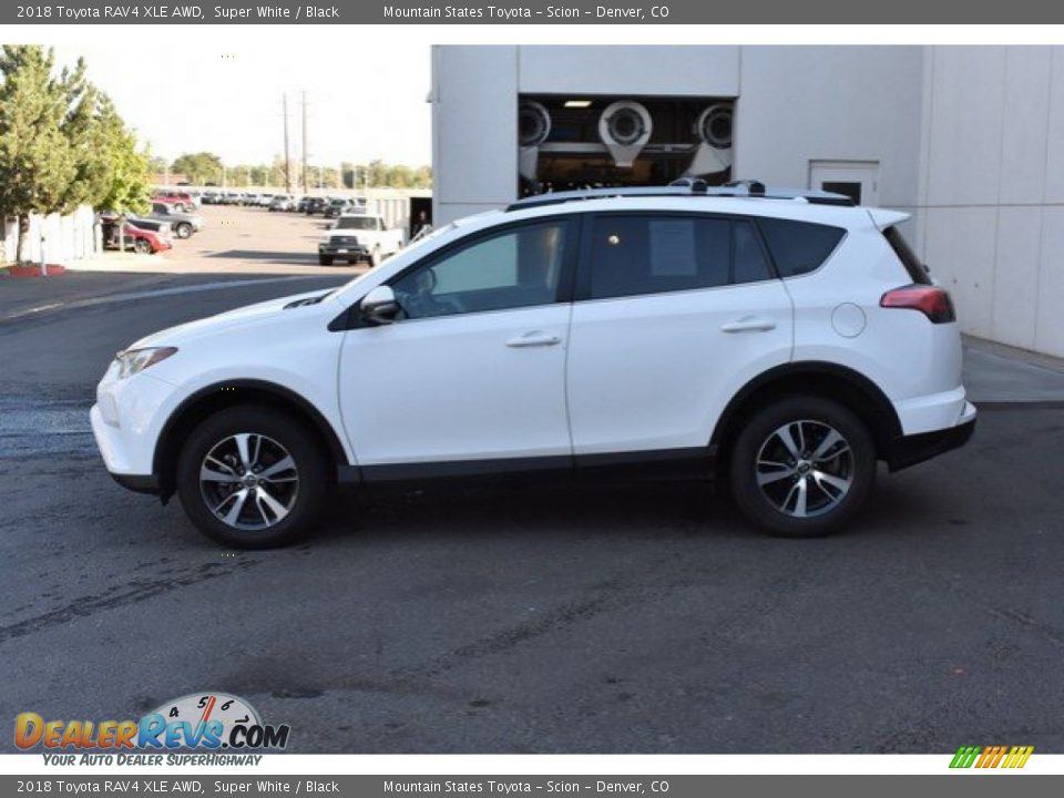 2018 Toyota RAV4 XLE AWD Super White / Black Photo #3