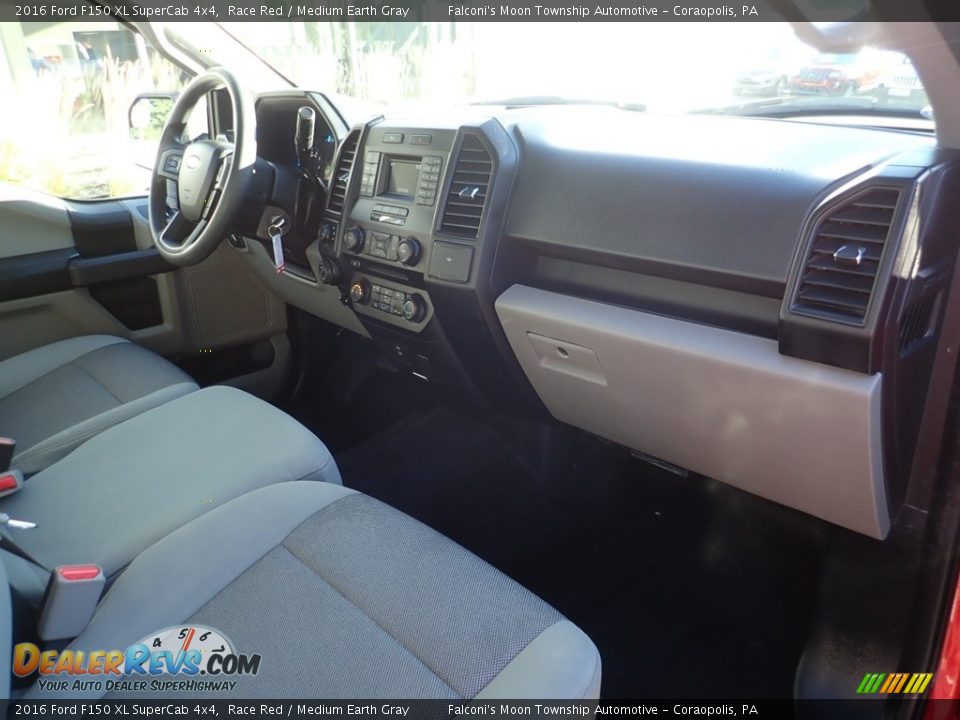 2016 Ford F150 XL SuperCab 4x4 Race Red / Medium Earth Gray Photo #11