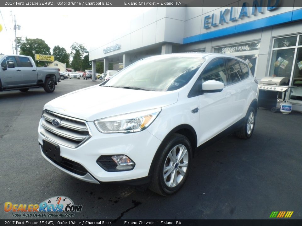 2017 Ford Escape SE 4WD Oxford White / Charcoal Black Photo #2