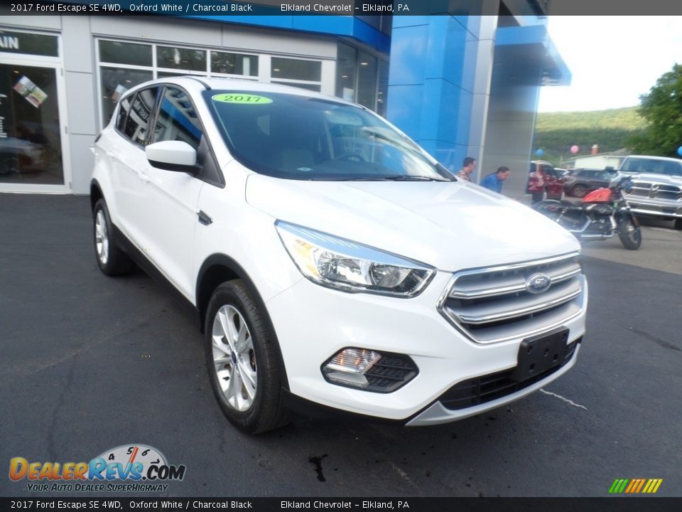 2017 Ford Escape SE 4WD Oxford White / Charcoal Black Photo #4