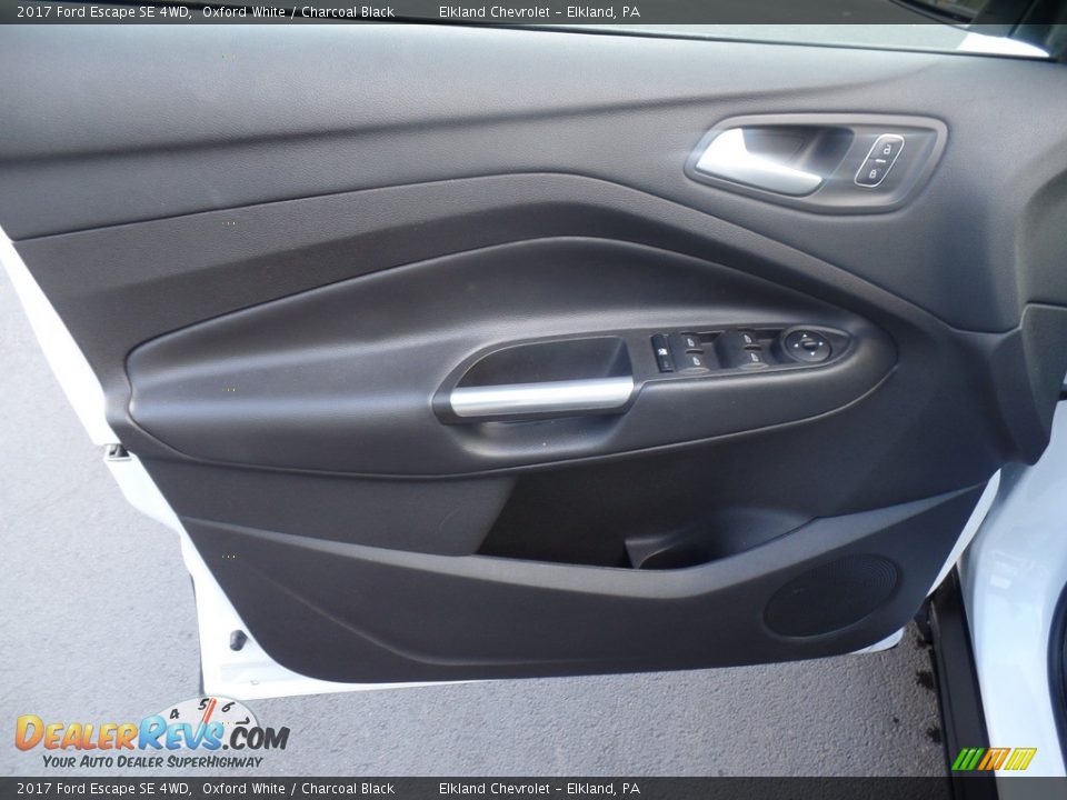 2017 Ford Escape SE 4WD Oxford White / Charcoal Black Photo #15