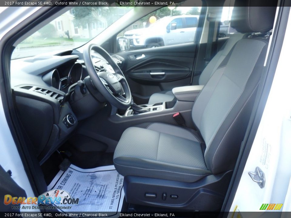 2017 Ford Escape SE 4WD Oxford White / Charcoal Black Photo #16