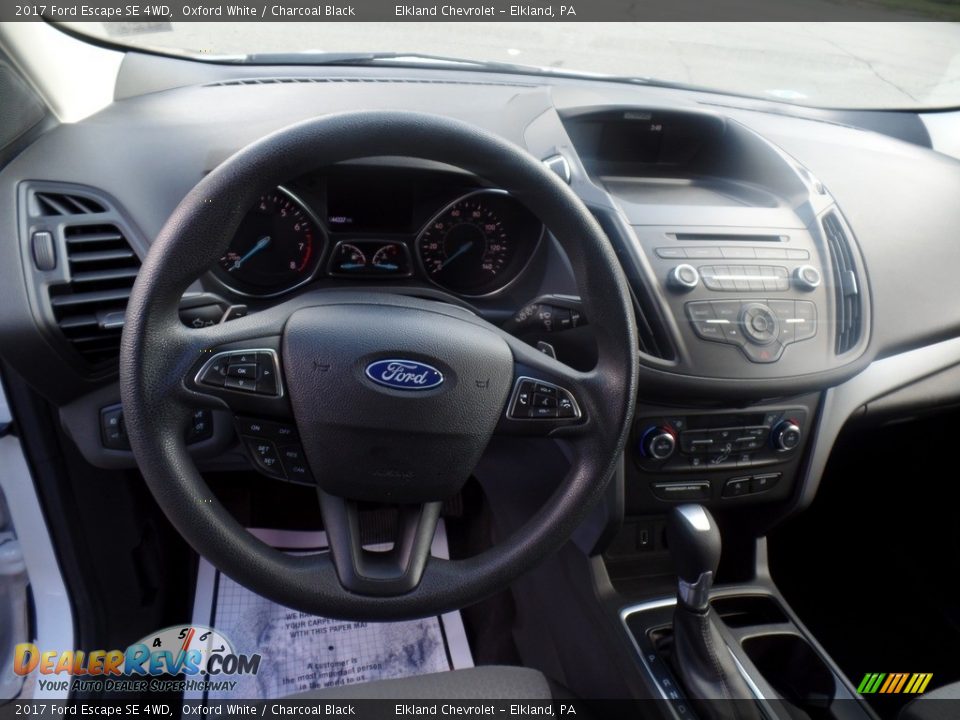 2017 Ford Escape SE 4WD Oxford White / Charcoal Black Photo #18